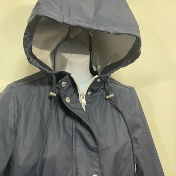 BNWT Levi’s Hoodie Rain coat/Wind breaker Small Sm - Picture 3 of 8